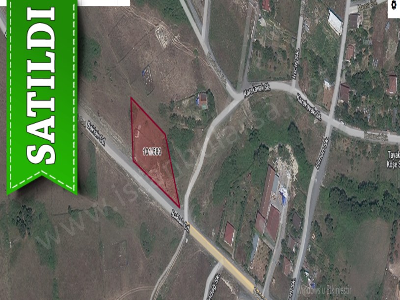 Arnavutköy Tayakadında Satılık Arsa , 195 M2 Cadde Cephe