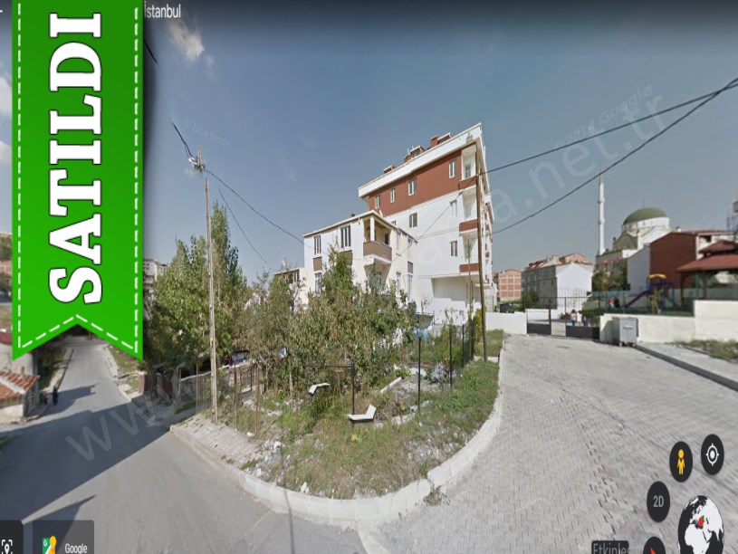 Arnavutköy Merkezde Satılık Arsa , 304 m2 İmarlı Hisseli