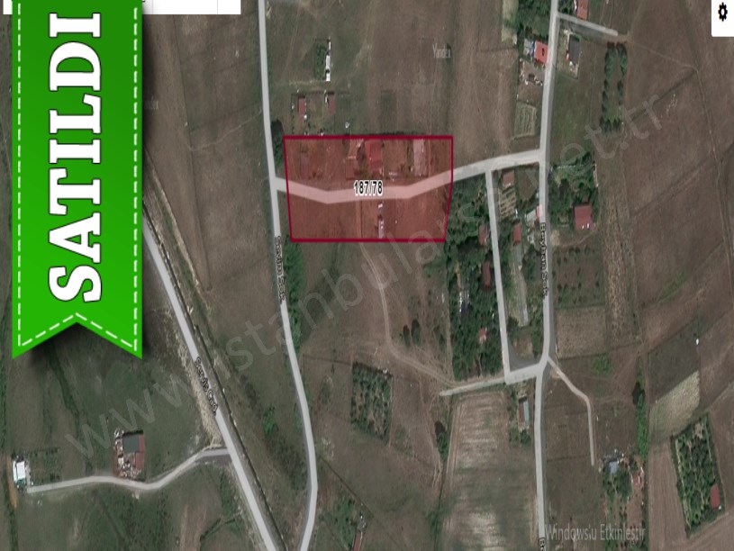 Arnavutköy Tayakadında Satılık Arsa , 160 M2 Caddeye Yakın Yolu Var