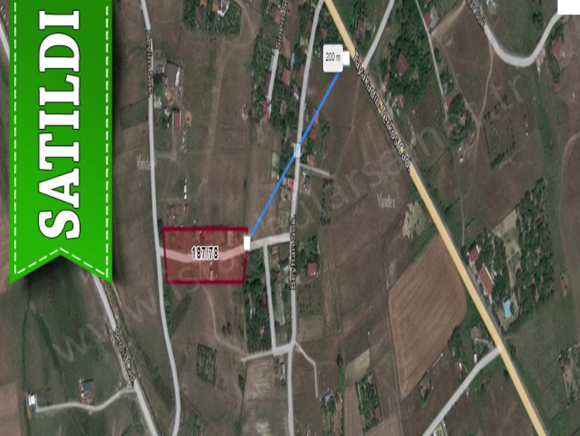 Arnavutköy Tayakadında Satılık Arsa , 160 M2 Caddeye Yakın Yolu Var