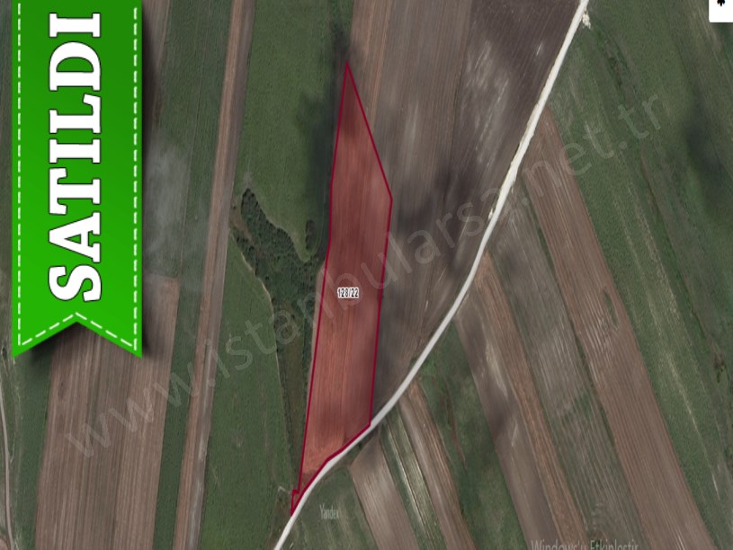 Çatalca Nakkaşta  Satılık  Arsa , 195 M2 Yolu var Hisseli