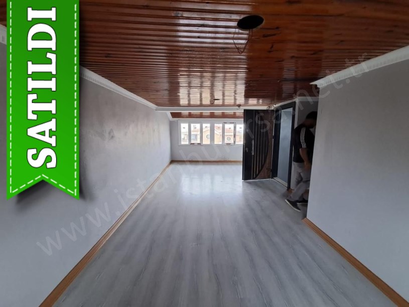 Arnavutköy Karaburunda Satılık Villa , 3 Katlı Deniz Manzaralı Masrafsız