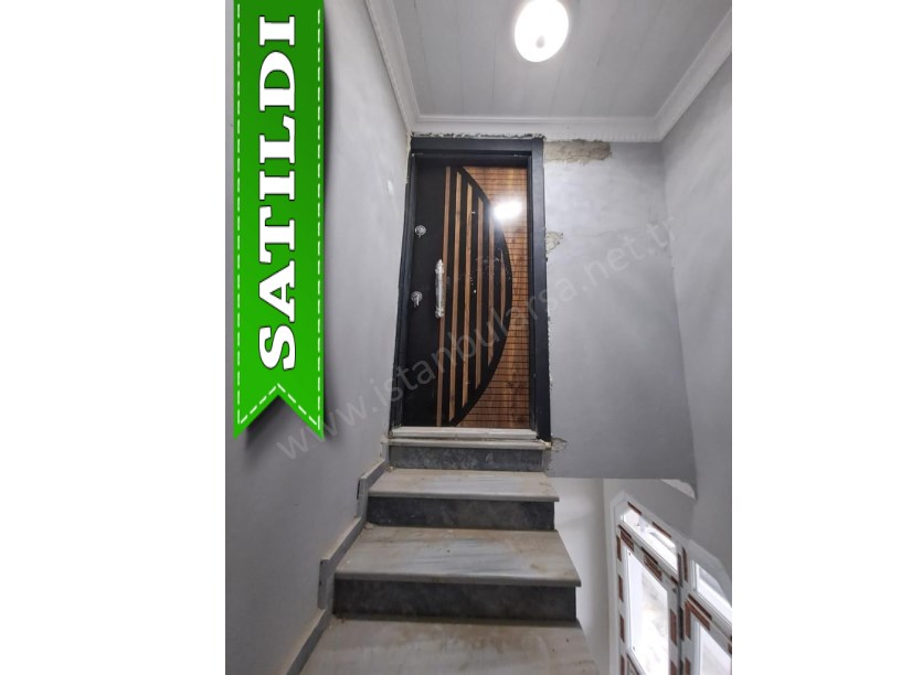 Arnavutköy Karaburunda Satılık Villa , 3 Katlı Deniz Manzaralı Masrafsız