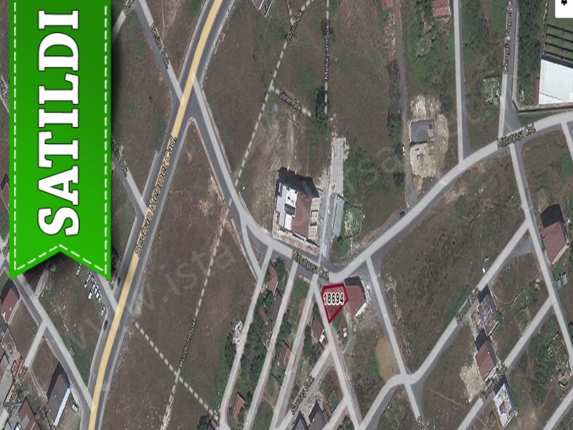 Arnavutköy Yavuzselim Mah Satılık Arsa , 251 M2 Cadde Cephe Köşe Başı