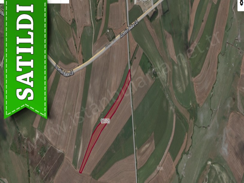 Çatalca Nakkaşta  Satılık  Arsa , 400 M2 Yolu Var Hisseli
