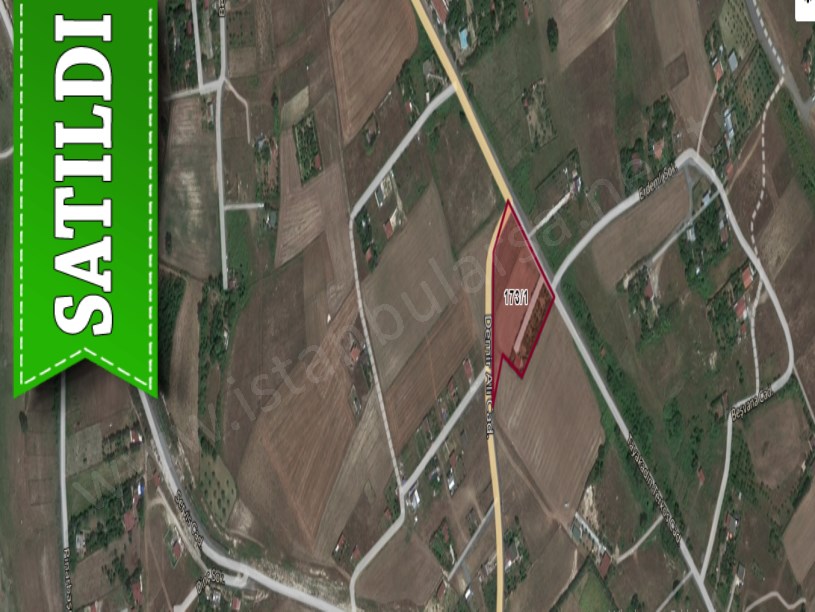 Arnavutköy Tayakadında Satılık Arsa , 455 M2 Cadde Cephe 