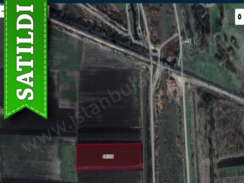 Çatalca Ferhatpaşada Satılık Arsa , 283 m2 Yolu Var 