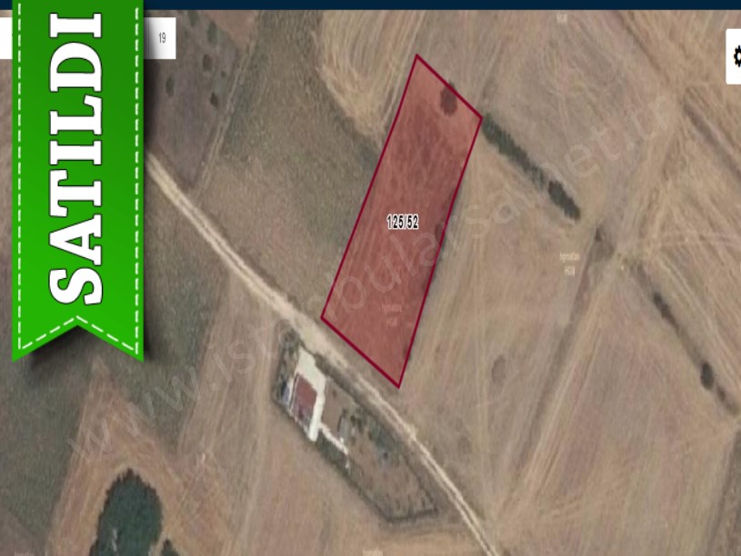 Kırklareli Vize Hasbuğa Köyünde  Satılık Tarla , 1,264 M2 Evlerin Yakını Yola Cephe