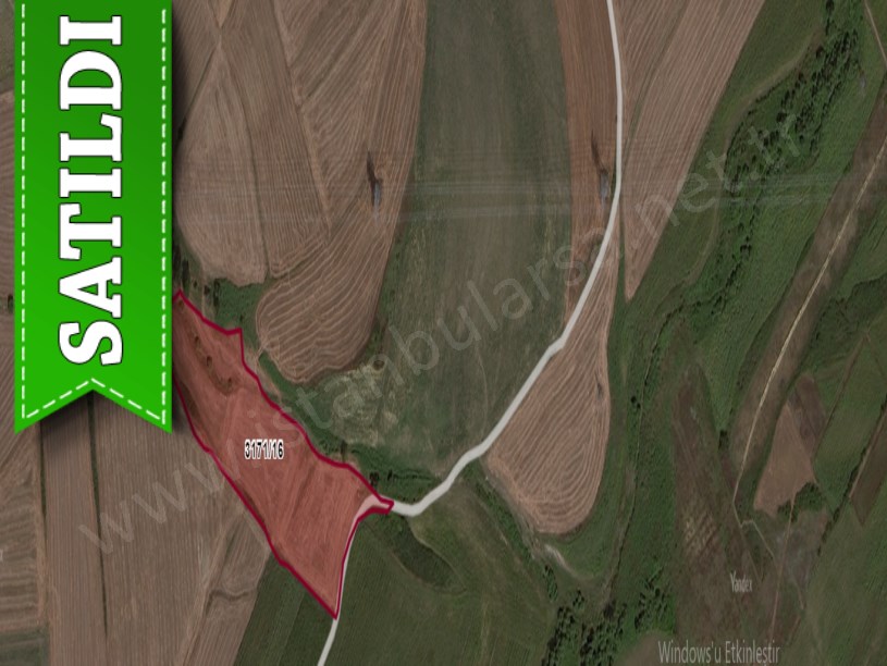 Silivri Akörende Satılık Arsa ,1,951 m2 Yola Cephe Hisseli 
