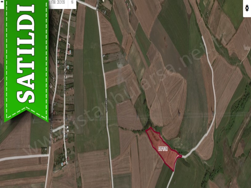 Silivri Akörende Satılık Arsa ,1,951 m2 Yola Cephe Hisseli 