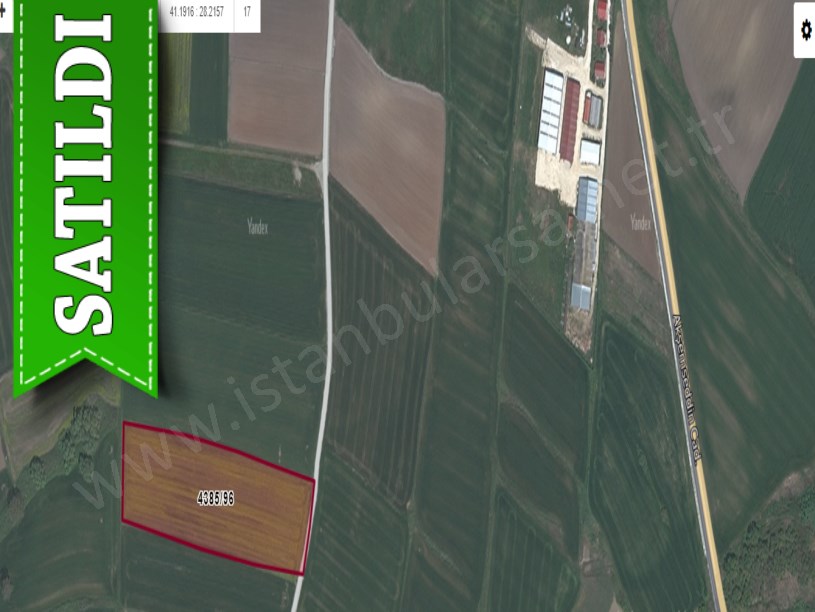 Silivri BüyükSinekli,de Satılık Arsa , 2,090 M2 Çaplı Çevrili 