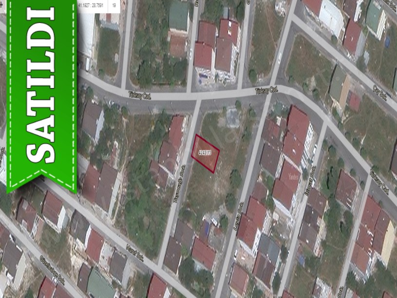 Arnavutköy Boğazköyde Satılık Arsa ,166 M2 Caddeye Yakın Müstakil