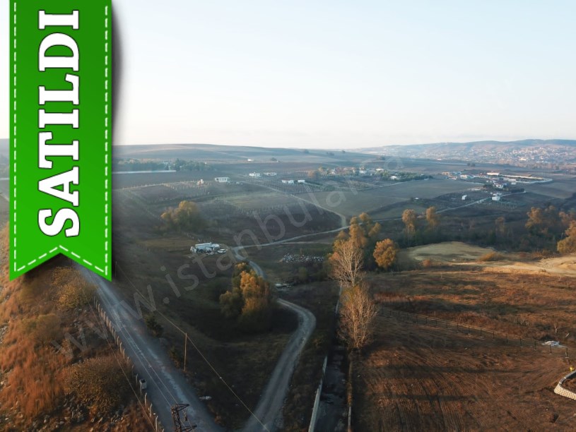 Çatalca Ovayenicede Satılık Arsa , 400 m2 Çaplı Evlerin Yakını Yolu Var