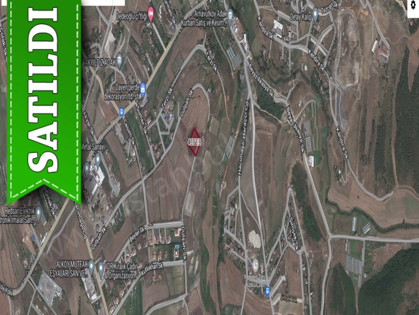 Arnavutköy Haraççı,da Satılık Arsa , 241 m2 Yolu Var İmarlı