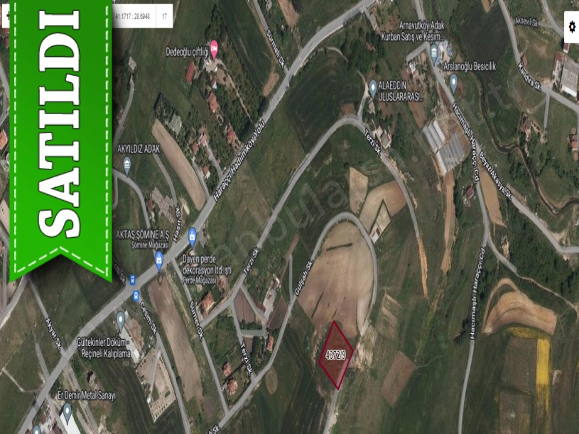 Arnavutköy Haraççı,da Satılık Arsa , 241 m2 Yolu Var İmarlı