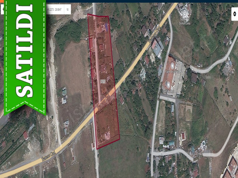 Arnavutköy Taşolukta Satılık Arsa , 213 M2 Cadde Cephe 