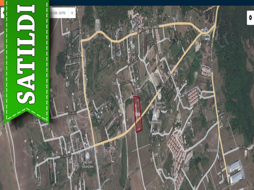 Arnavutköy Taşolukta Satılık Arsa , 213 M2 Cadde Cephe 
