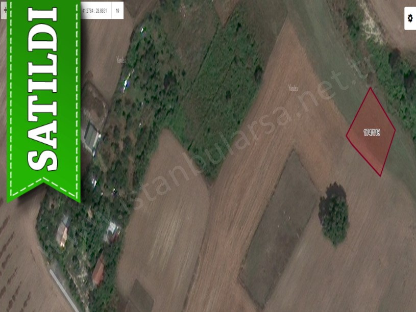 Arnavutköy Tayakadında Satılık Arsa , 628 M2 Müstakil Caddeye Yakın 
