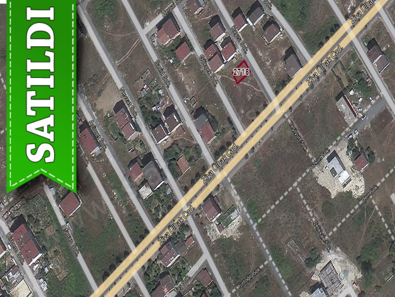 Arnavutköy Çardaktepe,de Satılık Arsa , 136 m2 Cadde Yakını 3 Kat Konut İmarlı