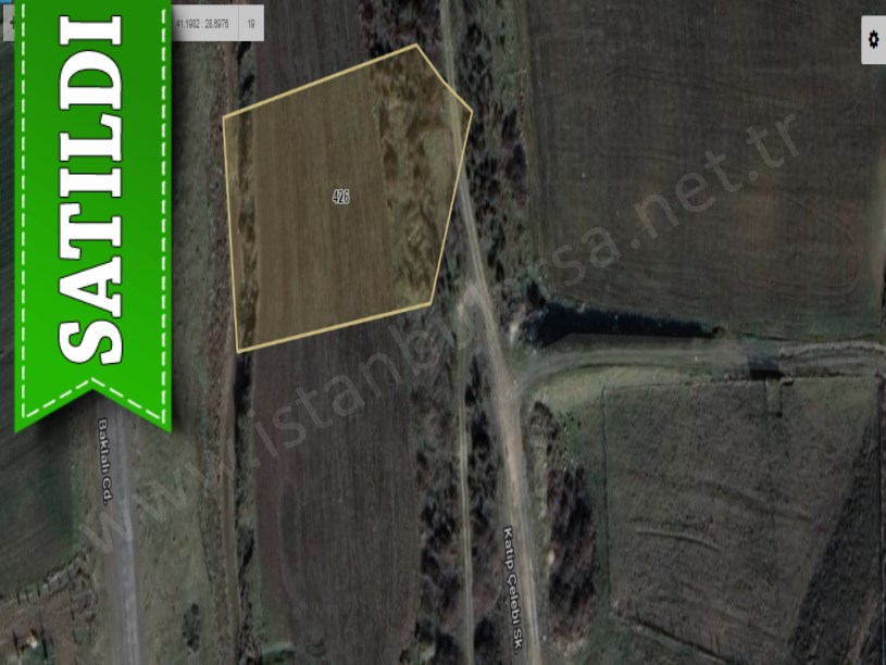 Arnavutköy Haraççı,da Satılık Arsa , 134 m2 Yola Cephe Cadde Yakını