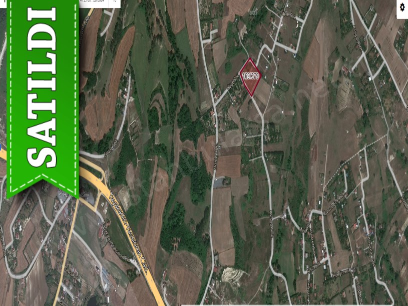 Arnavutköy Tayakadında Satılık Arsa , 966 m2 Evlerin Yakını Yolu Var
