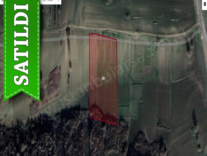 Arnavutköy Haraççı,da Satılık Tarla , 10,450 m2 Müstakil Yola Cephe