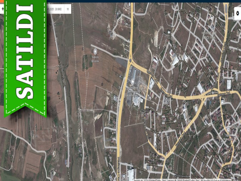 Arnavutköy Haraççı,da Satılık Tarla , 10,450 m2 Müstakil Yola Cephe