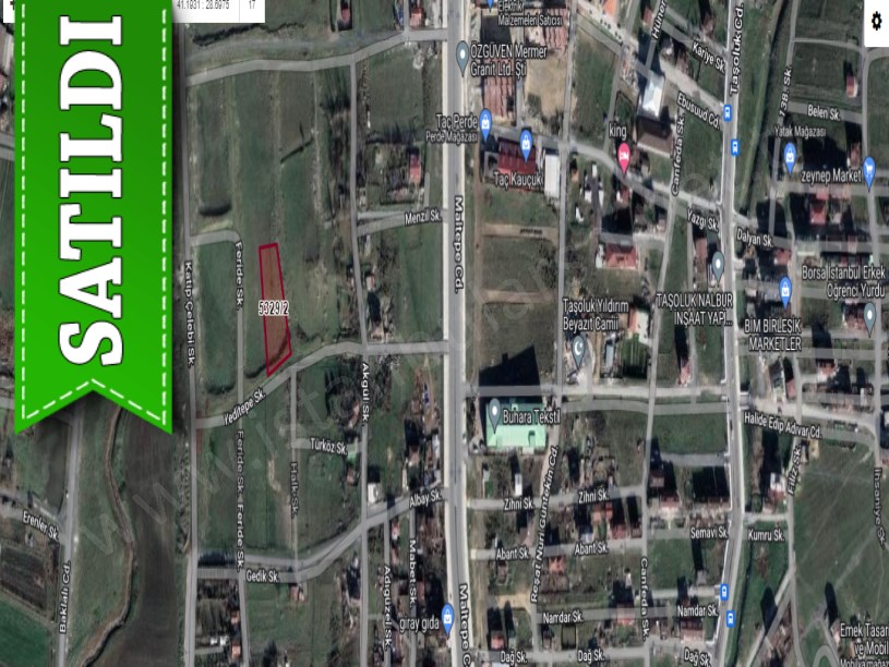 Arnavutköy Haraççı,da Satılık Arsa , 2,400 M2 Müstakil Caddeye Yakın