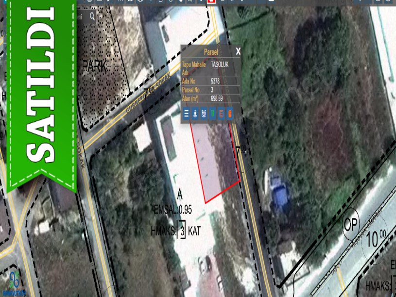 Arnavutköy Haraççı,da Satılık Arsa , 2,400 M2 Müstakil Caddeye Yakın