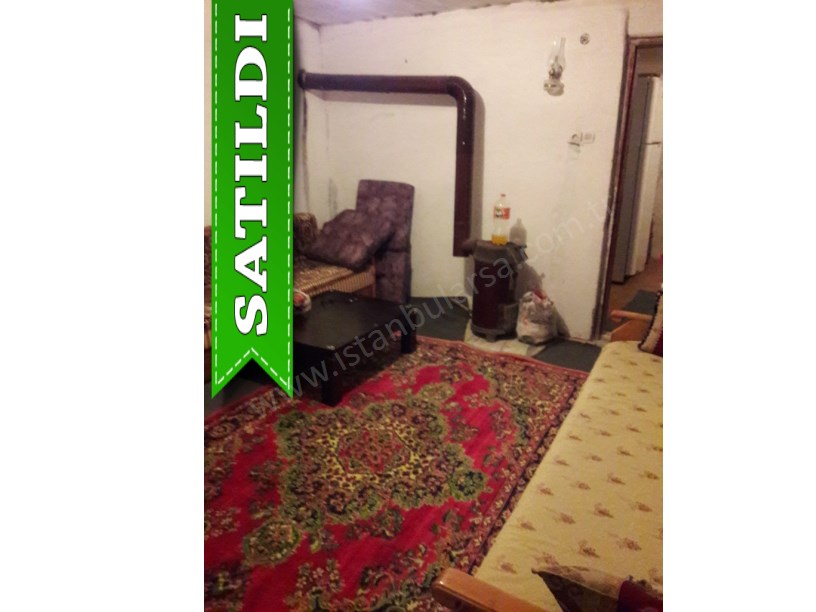 Arnavutköy Tayakadında Satılık Müstakil Ev , 1+1 Arsası 182 m2