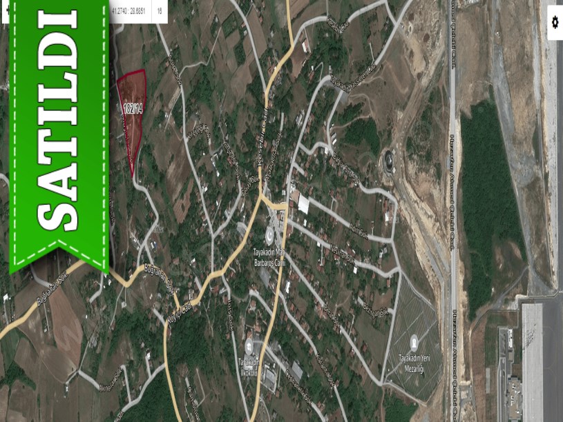 Arnavutköy Tayakadında Satılık Müstakil Ev , 1+1 Arsası 182 m2