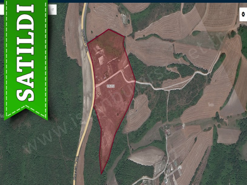 Arnavutköy Boyalıkta Satılık Arsa , 200 m2 Cadde Cephe Hisseli 