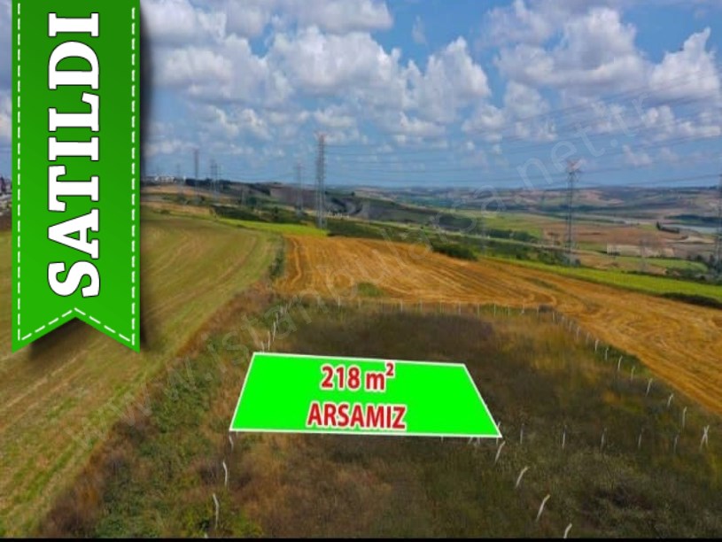 Arnavutköy Sazlıbosnada Satılık Arsa , 218 m2 Çaplı Çevrili Caddeye Yakın