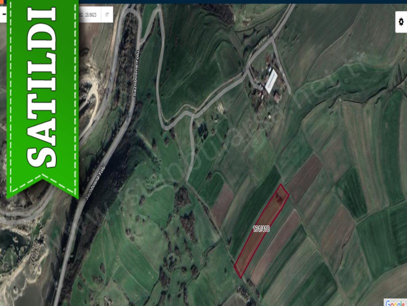 Arnavutköy Hacımaşlıda Satılık Arsa , 1,982 M2 Yolu Var  
