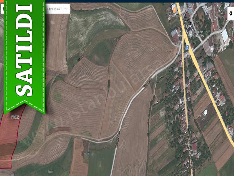 Arnavutköy Çilingirde Satılık Arsa , 197 M2 Hisseli Yolu Var Merkeze Yakın