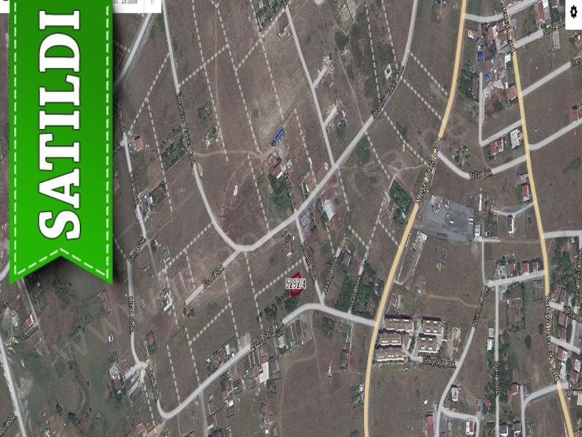 Arnavutköy Taşolukta Satılık Arsa , 118 M2  Caddeye Yakın Hisseli 
