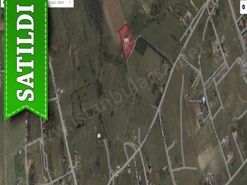 Arnavutköy Taşolukta Satılık Arsa ,  103 M2 Hisseli Merkezde 
