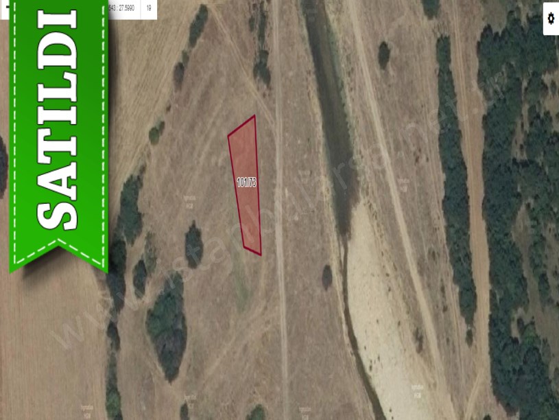 Kırklareli Pınarhisar Poyralı Köyünde Satılık Tarla , 401 m2 Tek Tapu Yolu Var