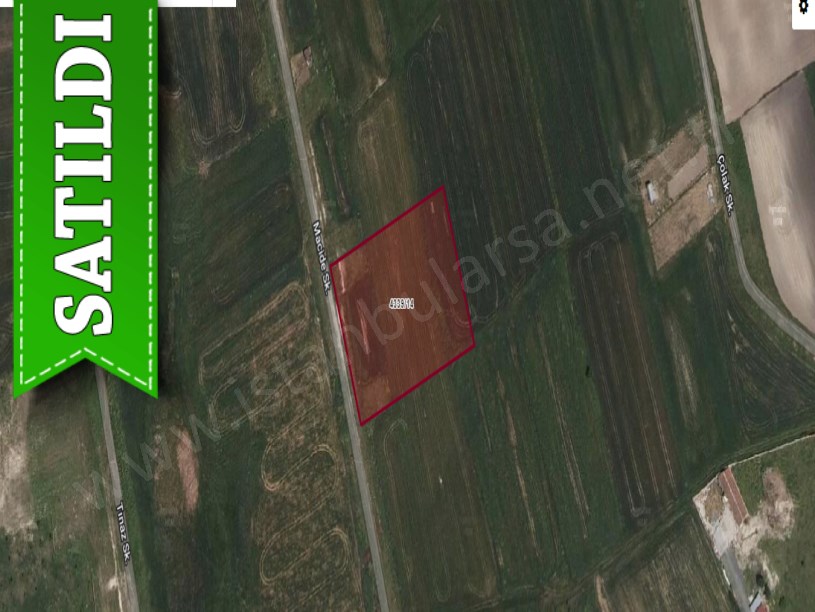 Arnavutköy Haraççıda Satılık Arsa ,  251 m2 Yolu Var Hisseli