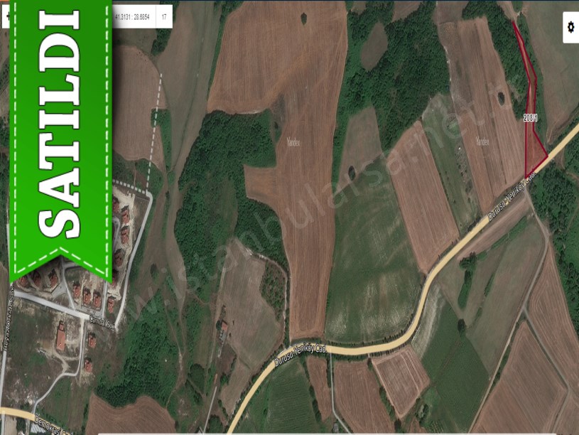 Arnavutköy Yeniköyde Satılık Arsa , 135 m2 Cadde Cephe Hisseli