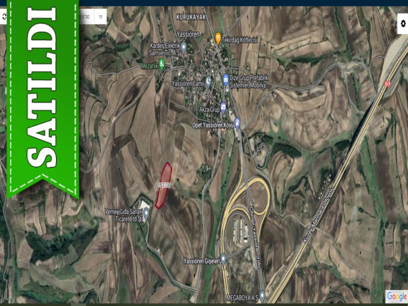 Arnavutköy Yassıörende Satılık Arsa , 445 m2 Hisseli Yolu Var