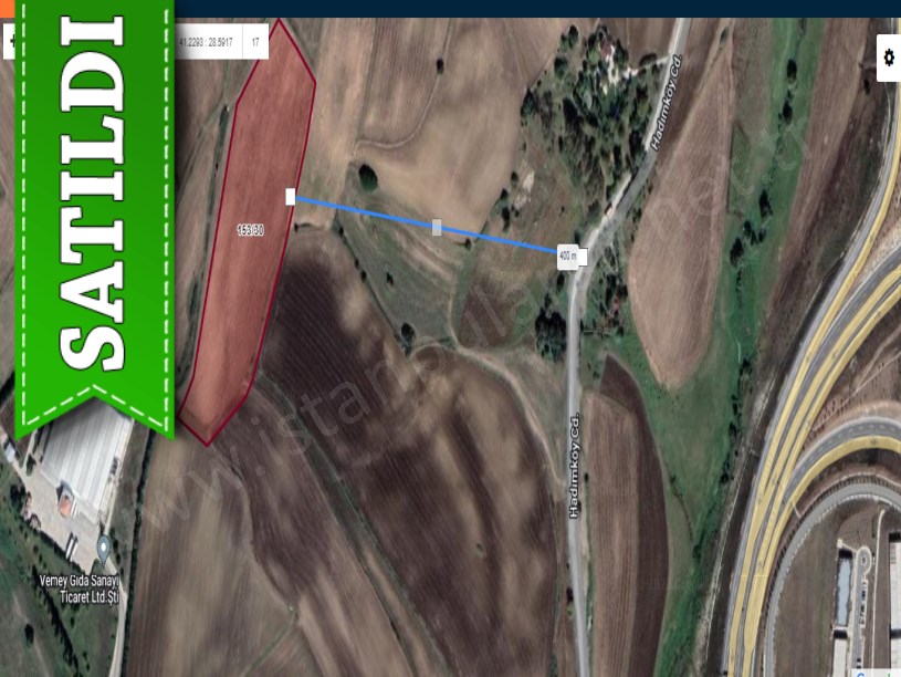 Arnavutköy Yassıörende Satılık Arsa , 445 m2 Hisseli Yolu Var