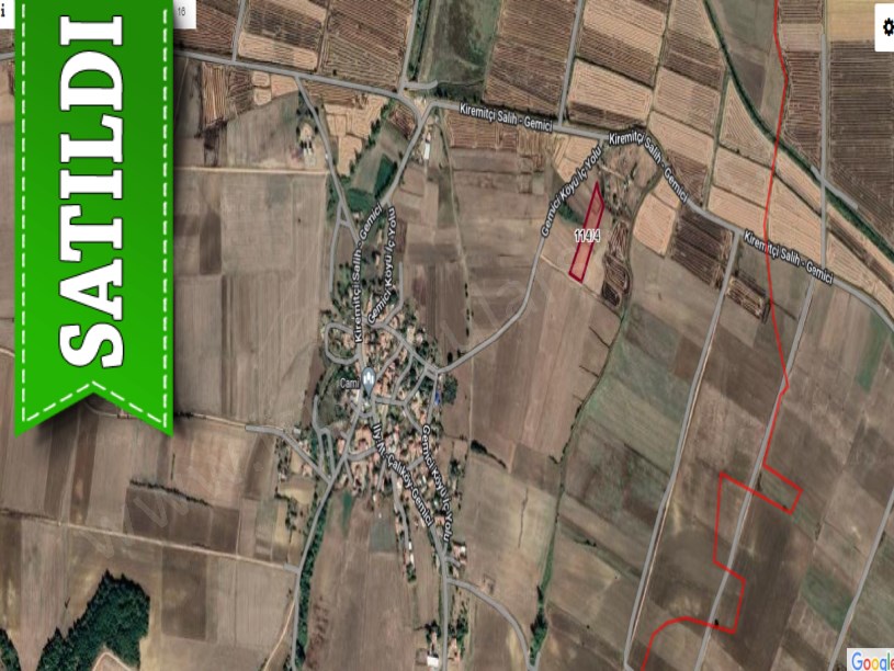 Edirne Uzunköprü Gemici Köyünde Satılık Tarla , 3,992 m2 Merkezde Yolu Var 