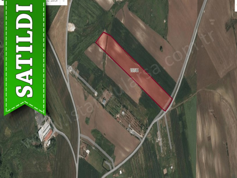 Arnavutköy Çilingirde Satılık Arsa , 290 M2 Yolu Var İmarlı