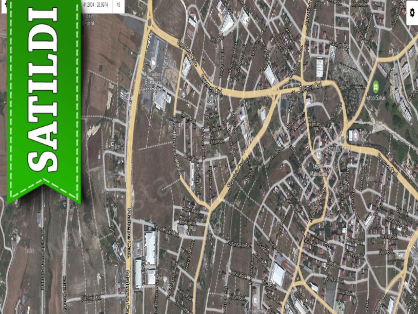 Arnavutköy Haraççıda Satılık Arsa , 230 m2 Baklalı Caddesine Cephe Çevrili