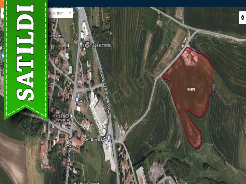 Arnavutköy Yassıörende Satılık Arsa , 821 M2 Merkeze Yakın Yolu Var 