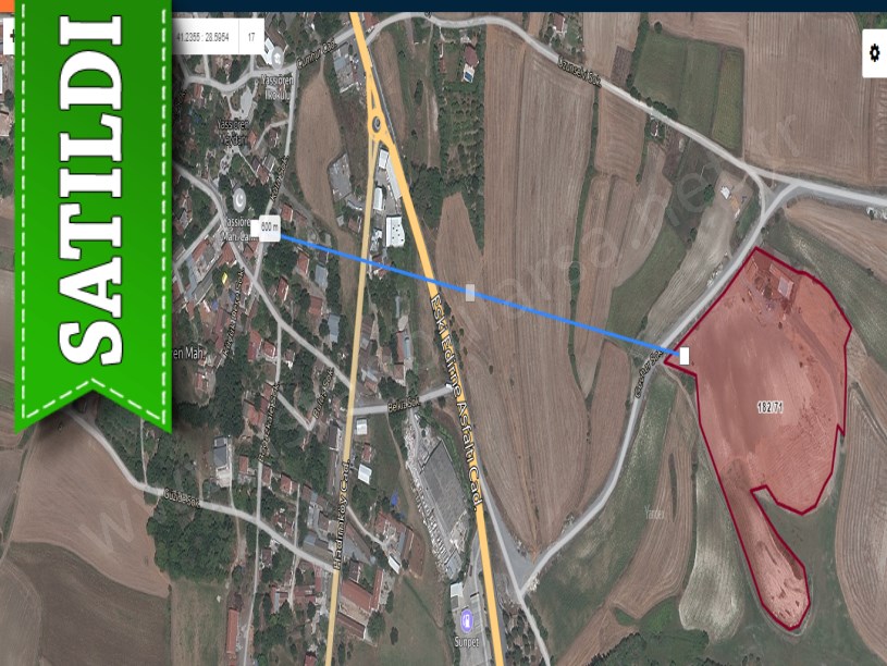 Arnavutköy Yassıörende Satılık Arsa , 821 M2 Merkeze Yakın Yolu Var 