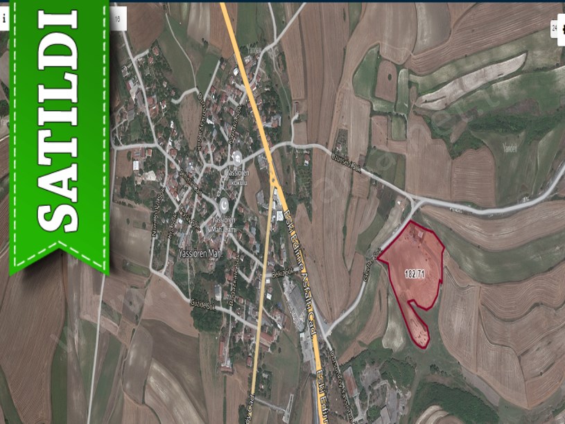 Arnavutköy Yassıörende Satılık Arsa , 821 M2 Merkeze Yakın Yolu Var 