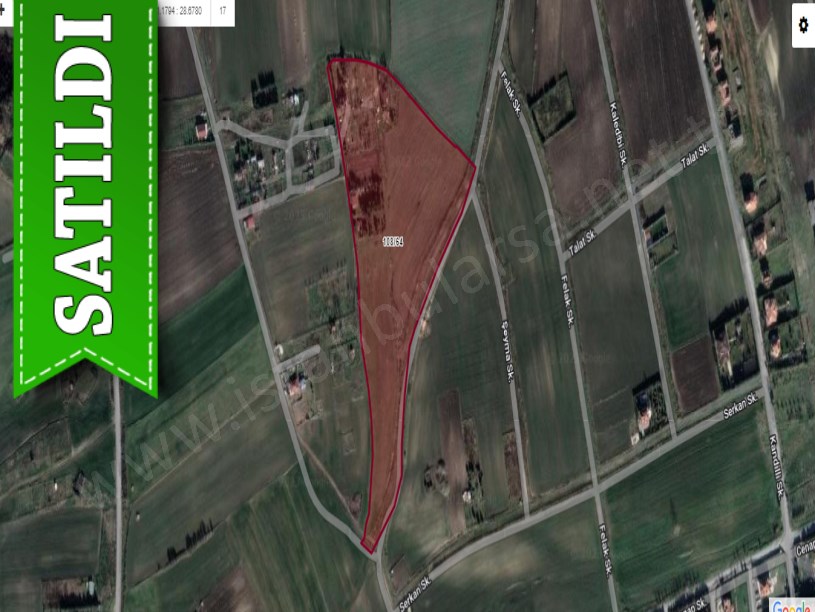 Arnavutköy Çilingirde Satılık Arsa ,  280 M2 Çaplı Yolu Var