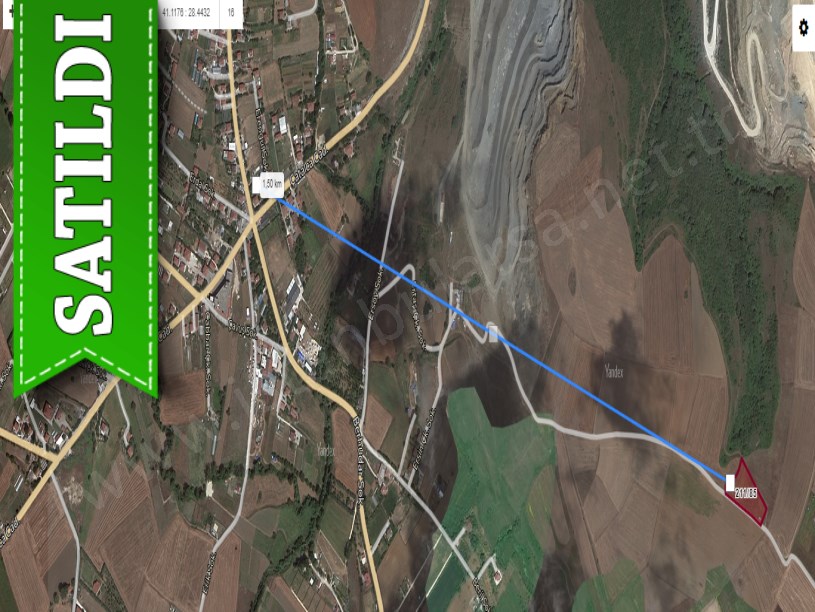 Çatalca Çakılda Satılık Arsa , 500 M2 Yolu Var  Hisseli 